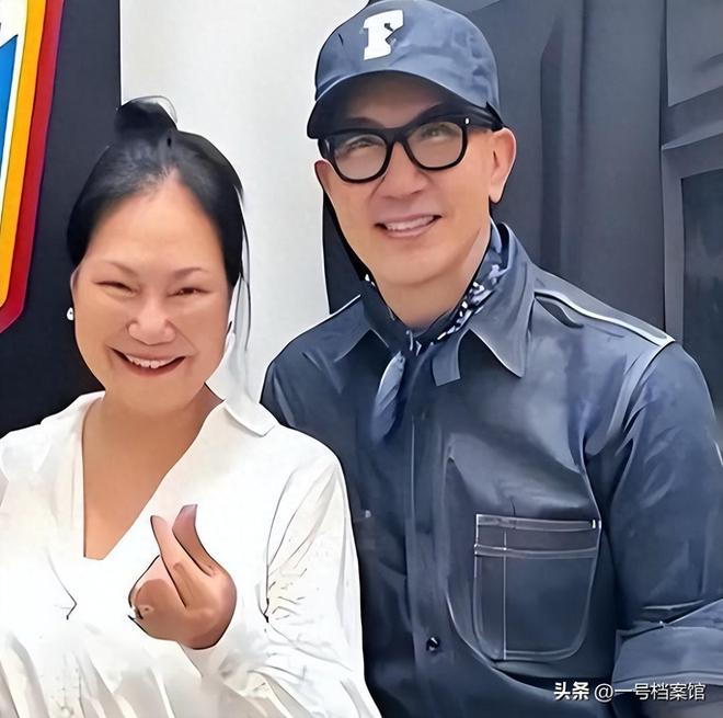 小菲两个举动表态小杨阿姨下场助攻新葡京S妈具俊晔联手提告仅3天汪(图7)